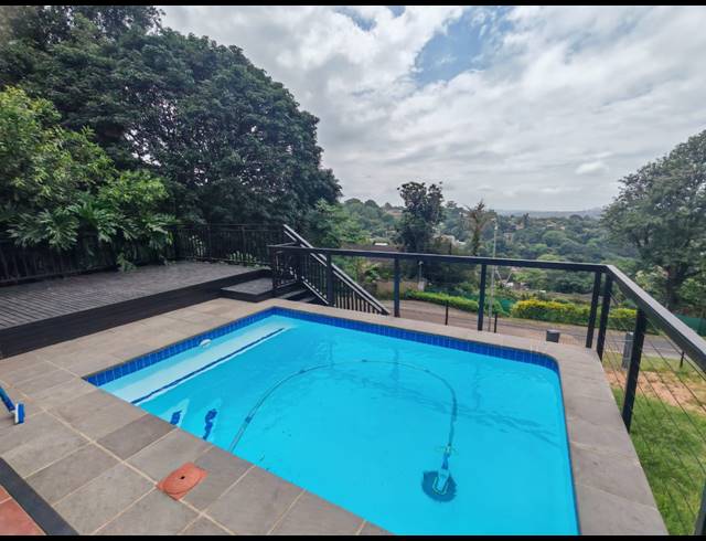 4 BEDROOM HOUSE FOR SALE IN BEREA WEST